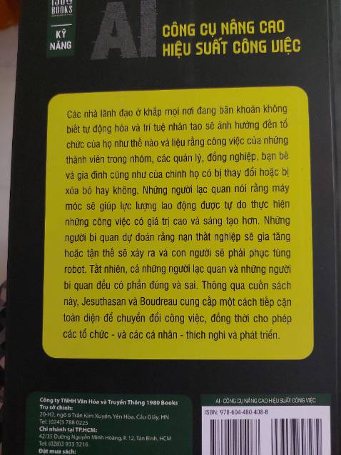Trong bộ sách 4 cuốn về AI và ChatGPT, liên quan đến chuyển đổi công việc và sẽ ảnh hưởng nhiều công việc trong tương lai.