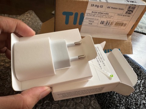 Hàng chính hãng, sạc ok, 5 sao