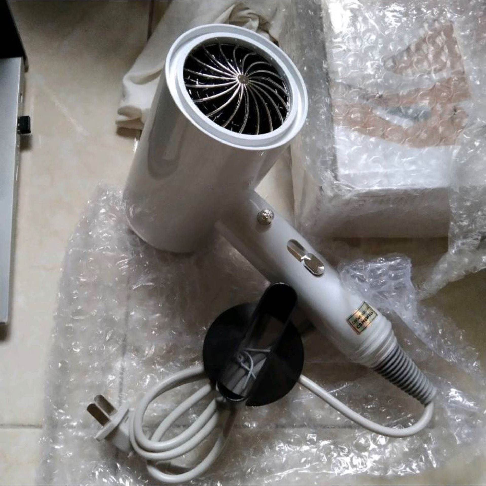 Nhận được hàng rồi nhé shop. Shop giao hàng Nhanh lắm, nhận hàng là thích mê luôn.Giá cả lại rẻ nữa. Shop tư vấn rất nhiệt tình, sẽ ủng hộ shop lần sau nhé.Chất liệu tốt, hàng đẹp.