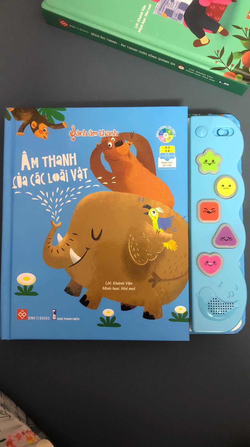 Dịch nên giao hàng lâu, nhưng mà sách có âm thanh cho trẻ nhưng hơi ít trang ạ