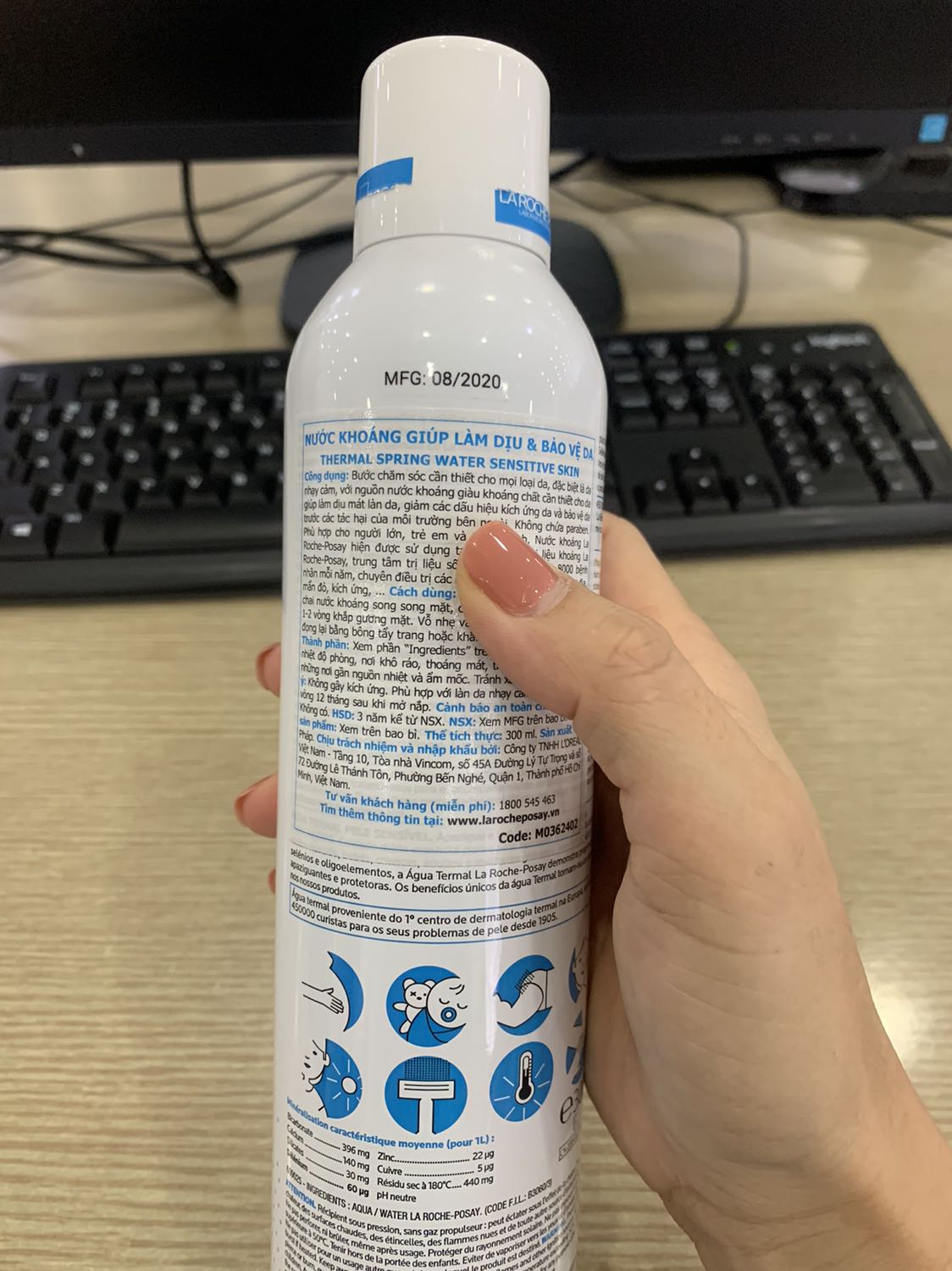 Trước giờ mình rất hài lòng về Tiki và Laroche Posay. Nhưng lần nhận hàng này mình không hài lòng về chai xịt khoáng. Nắp chai xịt khoáng đã bị mở ra trước đó, không được nguyên vẹn nên mình không chắc là sản phẩm còn nguyên hay đã được sử dụng rồi giao cho khách. Chờ phản hồi của Tiki và Laroche Posay Official.