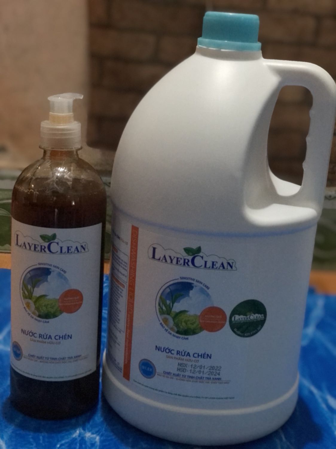 Mình đã dùng từ năm 2017 tới tận bây giờ. Về quê nên đặt cho mẹ. K nghĩ là tiki làm việc lại sớm vậy. Cảm ơn shop gói hàng cẩn thận. Mùi quế siêu thơm siêu sạch. E gái lại nhờ đặt hộ thêm