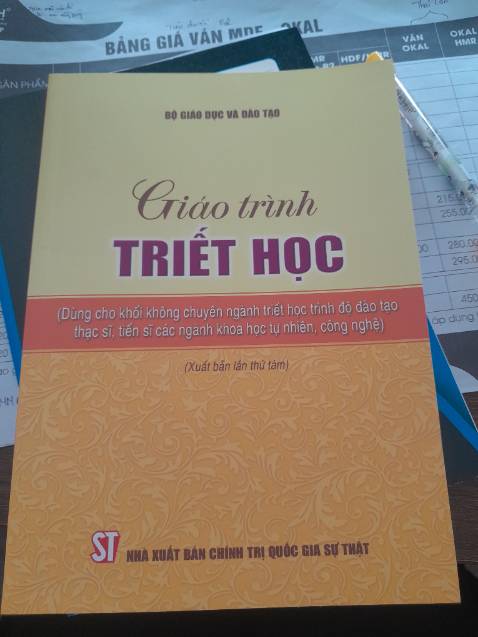 Đóng gói chắc chắn. Sách mới đẹp