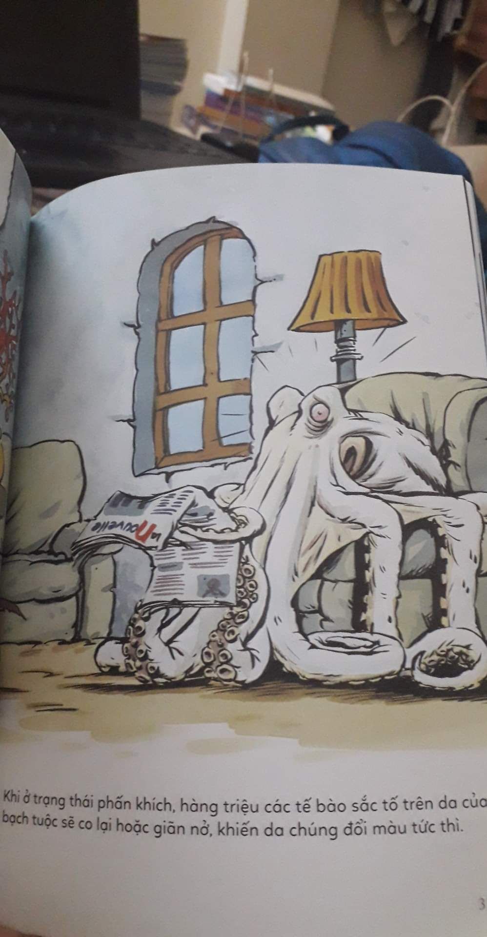 Sách rất thú vị, cung cấp những kiến thức mới mẻ về bạch tuộc. Mua cho cháu mà mình đọc thấy thích quá luôn ~~