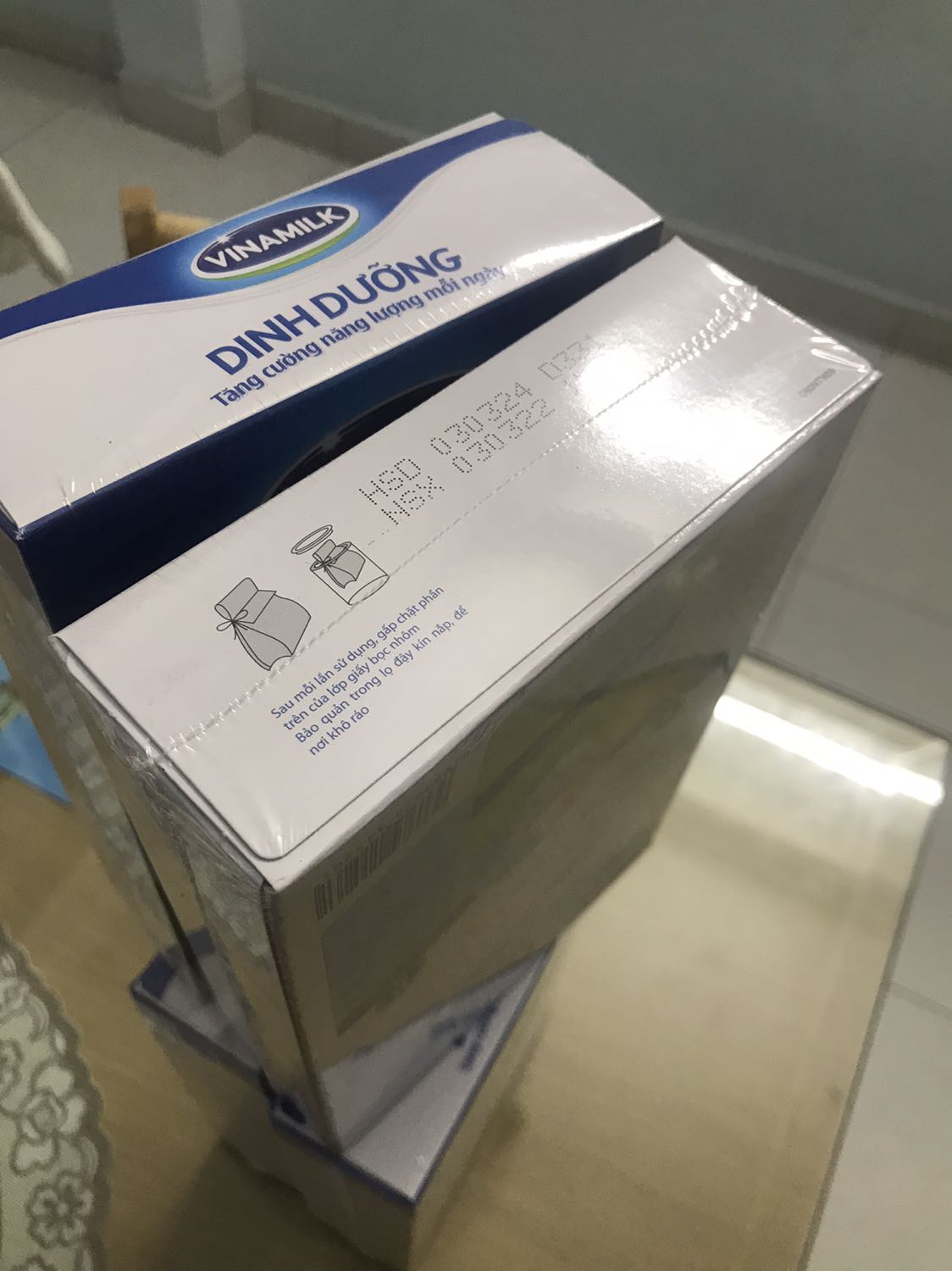 Đóng gói sản phẩm rất đẹp và chắc chắn, thời gian giao hàng rất nhanh