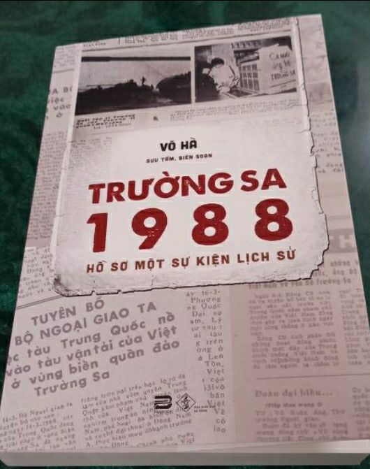 Sản phẩm còn nguyên vẹn. Tiki giao hàng đúng thời gian.