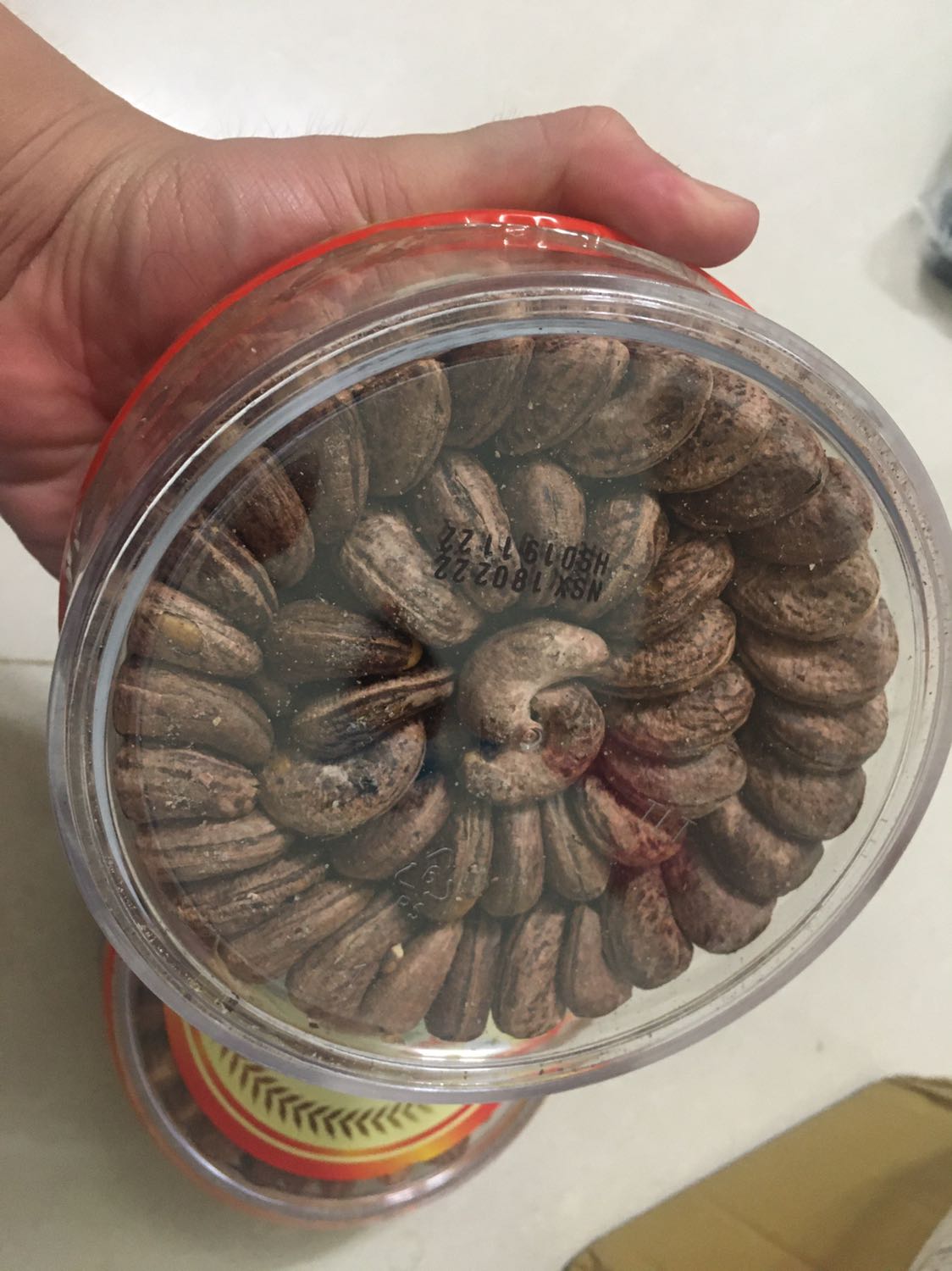 Giao hàng nhanh, đóng gói cẩn thận, hạt điều chắc, hạt to và đều, shop uy tín