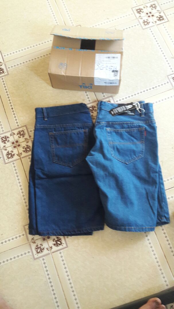 nói chung là hài lòng với giá tiền của sản phẩm. không thể đòi hỏi nhiều với số tiền này mà đòi hỏi chất liệu vải như hàng hiệu tiền 5_700k được. nói chung là ok. lần sau mình sẽ ủng hộ shop nữa