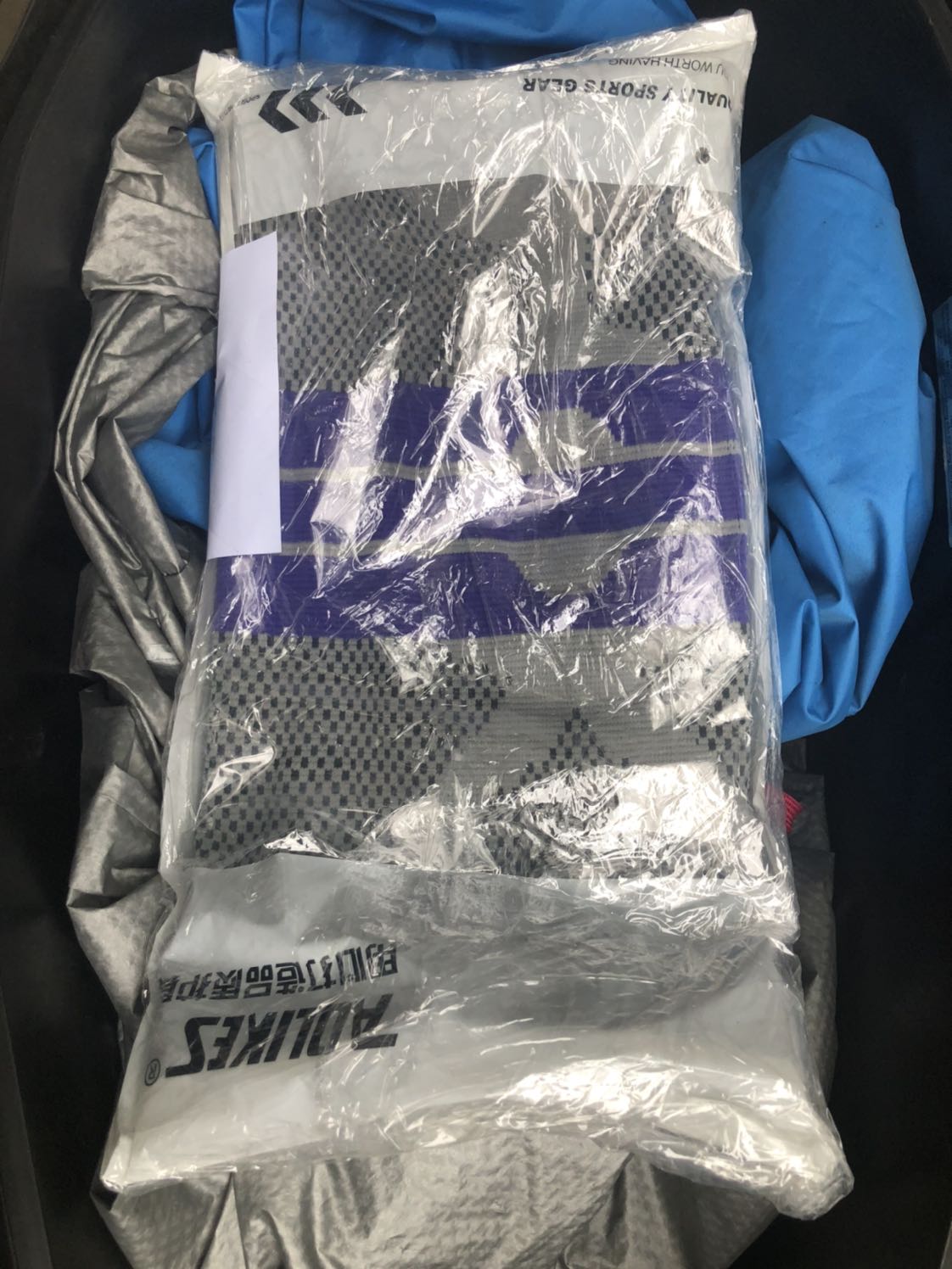 Tôi nhân hàng va sử dụng thì quá rộng , tôi order size M , nhưng hàng nhận khá to , va quan trọng la ko co nhãn size kích cỡ thế nào để biết , bắt buộc phải khưi bao bì ra sử dụng mới biét dc Tôi nhân hàng va sử dụng thì quá rộng , tôi order size M , nhưng hàng nhận khá to , va quan trọng la ko co nhãn size kích cỡ thế nào để biết , bắt buộc phải khưi bao bì ra sử dụng mới biét dc