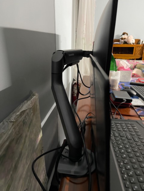 Giao hàng nhanh, đóng gói cẩn thận, sản phẩm hoàn thiện tốt, màu đẹp. Nhược điểm là khi cần nhất ra sẽ hơi khó khăn. Tổng thể sản phẩm tốt trong tầm giá.