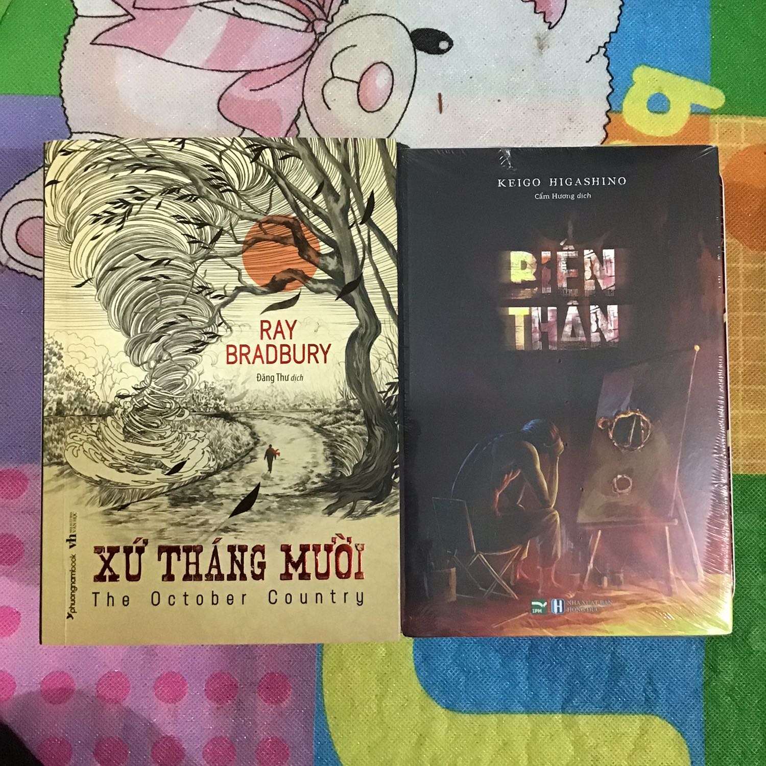 Sách mới ra mà bẩn quá,như đã qua sử dụng,mép sách bẩn,bìa xước hết. Nói chung chỉ đánh giá còn 80% thôi. Nhưng do vẫn luôn yêu mến Tiki nên vẫn 5 sao. Sách giá còn cao,nội dung lôi cuốn