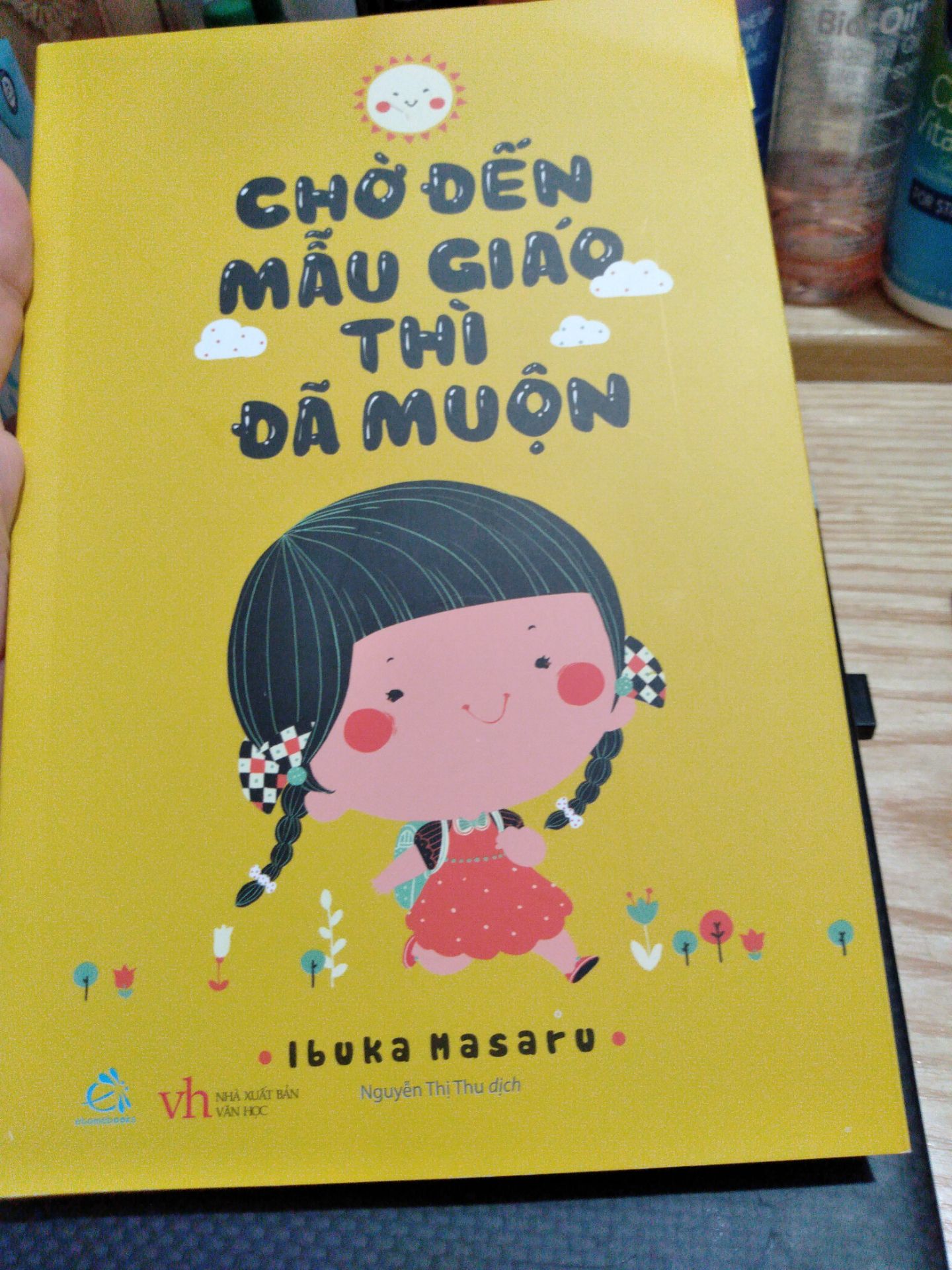 sách in đẹp, chất lượng
mình đã đọc và rất tâm đắc những gì mà tác giả đã viết. Mặc dù được nghiên cứu từ rất lâu nhưng phương pháp mà ông Ibuka nghiên cứu cho đến nay vẫn rất đáng để áp dụng. Cha mẹ nào cũng nên đọc cuốn này ...