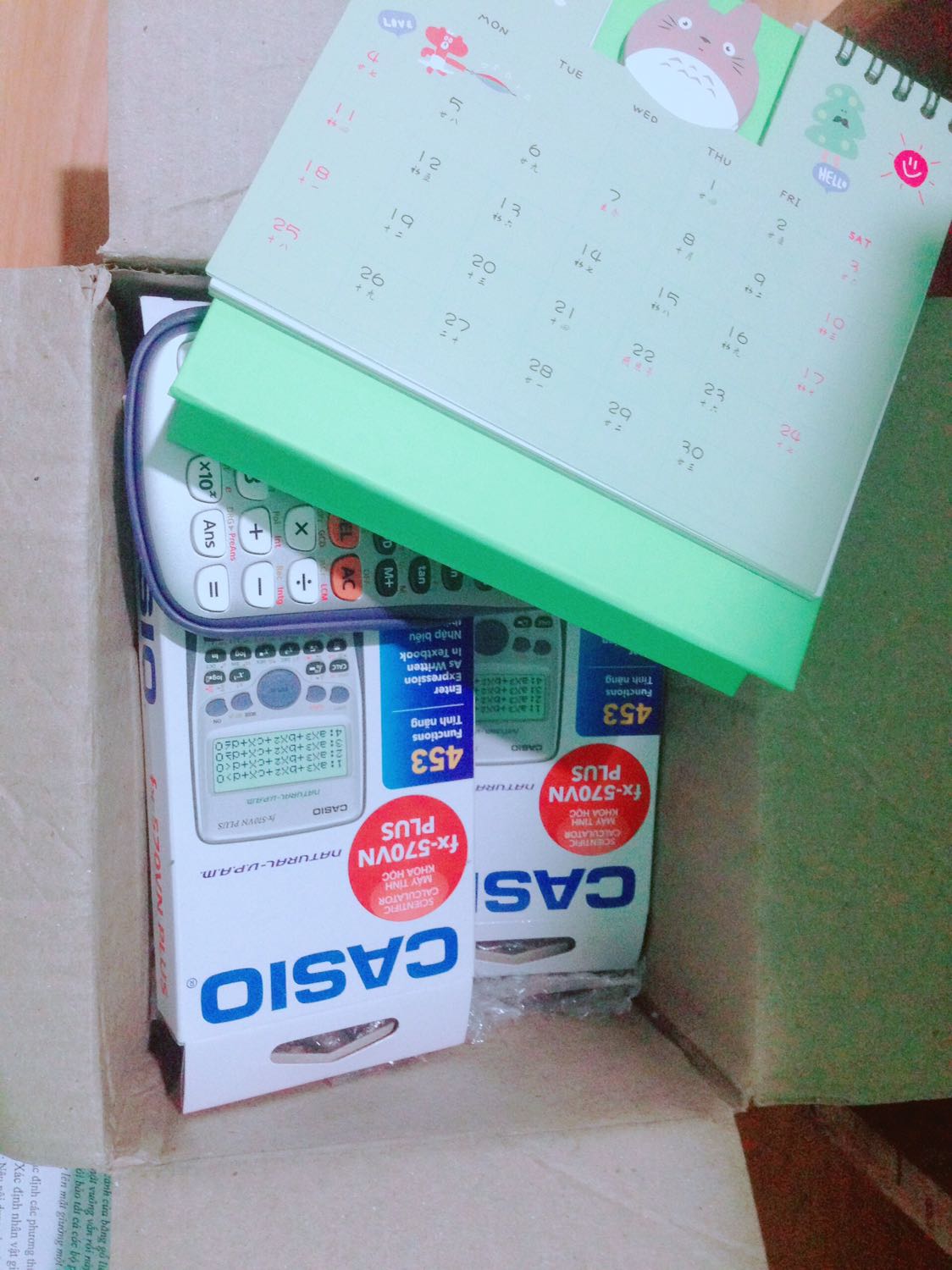 Sản phẩm rất tốt, chính xác là hàng thật còn được tặng kèm lịch nữa quá tuyệt vờiiiiii. Giao hàng rấttt rấttt nhanh giá cả rẻ hơn ngoài thị trường nhiều lắm. Cảm ơn TiKi. Mới đầu đặt cũng thấy sợ mà khi nhan hàng thì cảm thấy rất an tâm tuyệt đối.