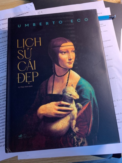 sách chất đẹp, vẫn đúng phong cách của Nhã Nam, mãi iu nhưng phần gáy sách có hơi nát
