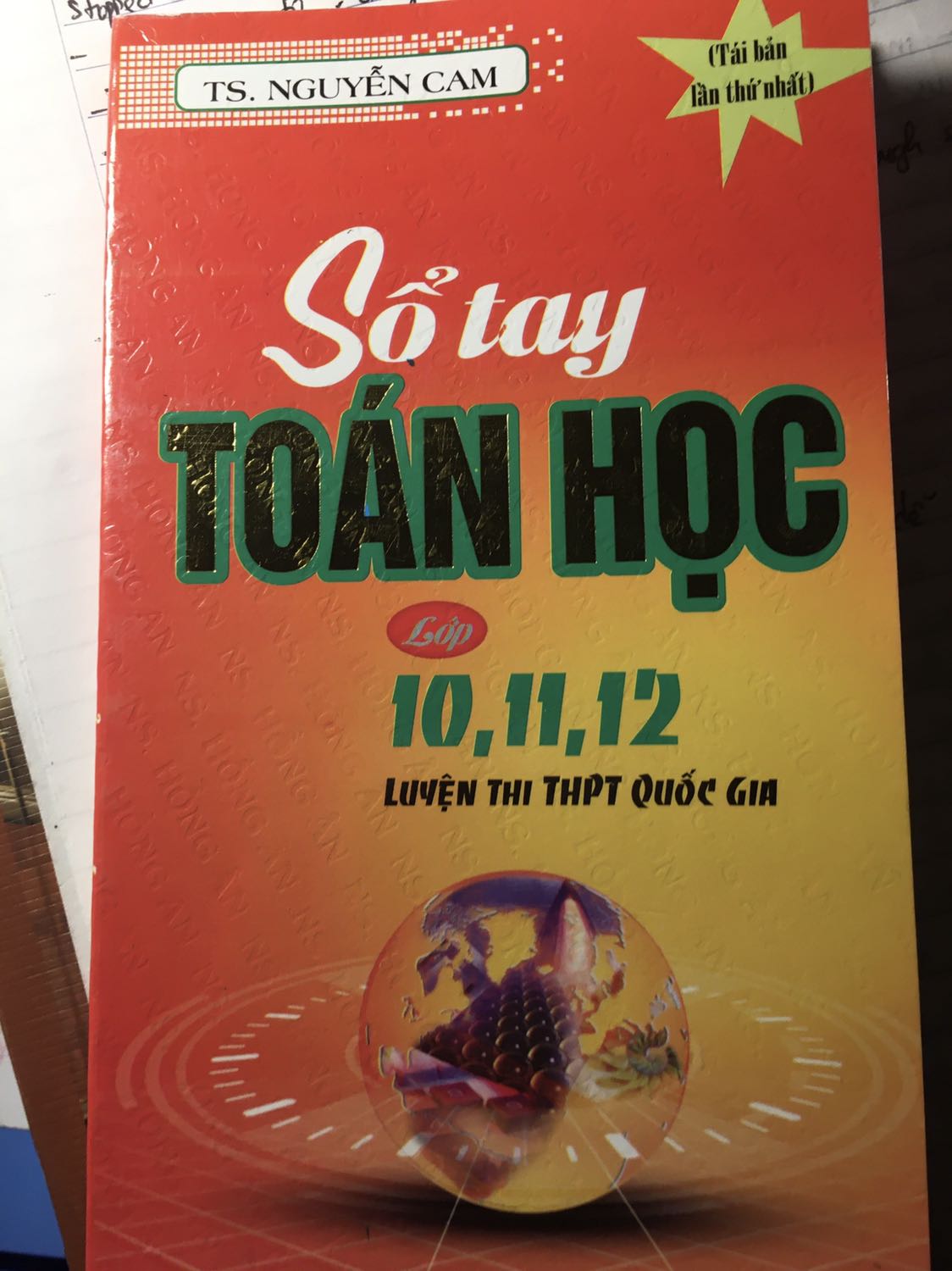 Cái quan trọng nhất lại không có. Mục lục?
Phần ở cuối bị lặp lại