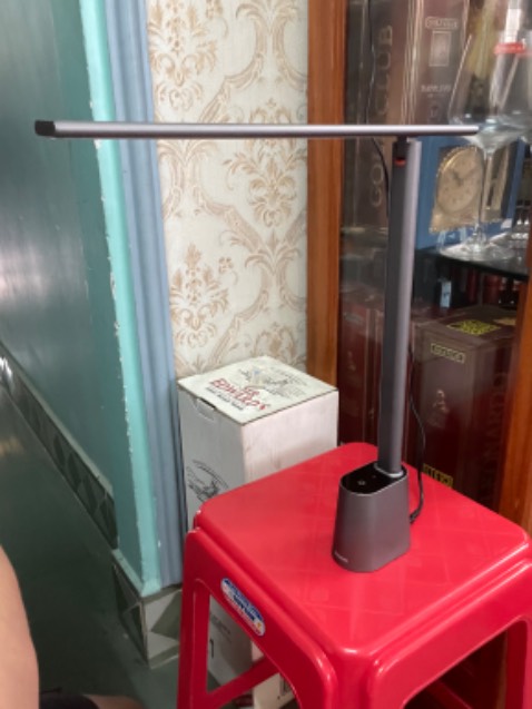 Đèn mua về sạc 4-5 tiếng vẫn không thấy sáng gì?
Liên lạc không ai hỗ trợ.
Chán.