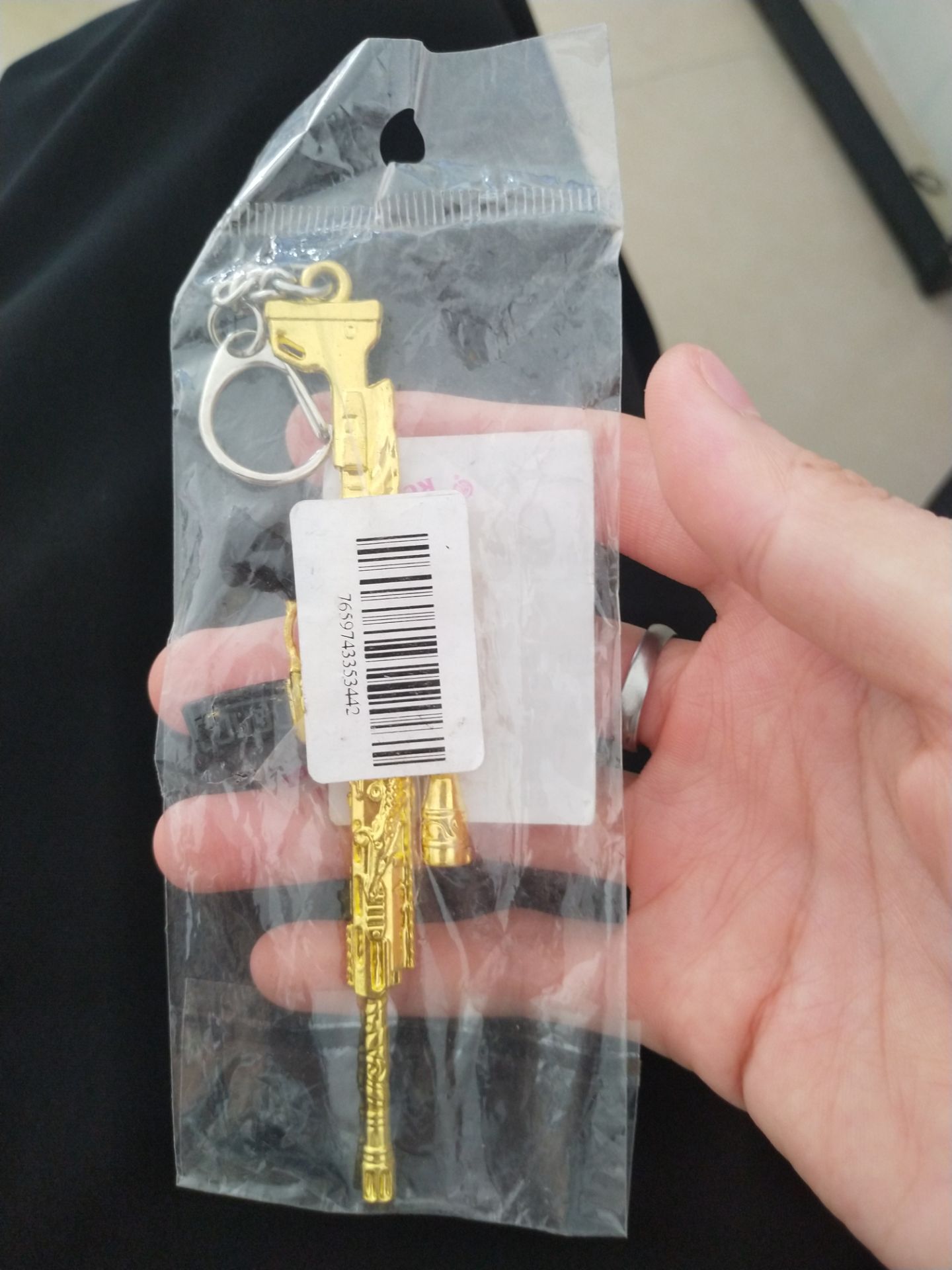 Còn nguyên không bị vỡ cây nào. ship từ kho Hà Nội mà trong lòng cứ lo sợ sẽ vỡ hết lun á. sale rẻ từ 6-8k 1 món nên mình hốt gần 23 món