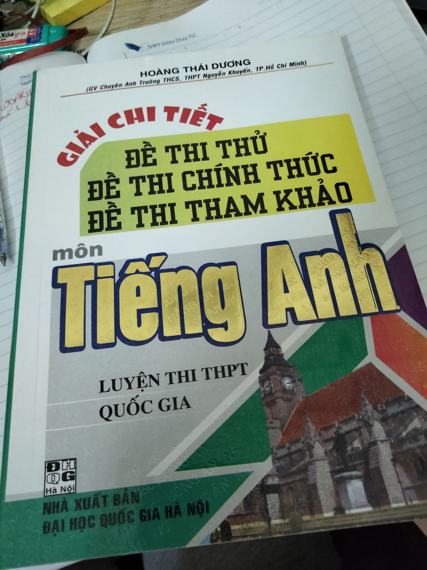 giao đúng, đầy đủ. Sách có tổng hợp các dạng đề thi và có chữa rất đầy đủ, chi tiết, dễ hiểu. Nên mua ạ