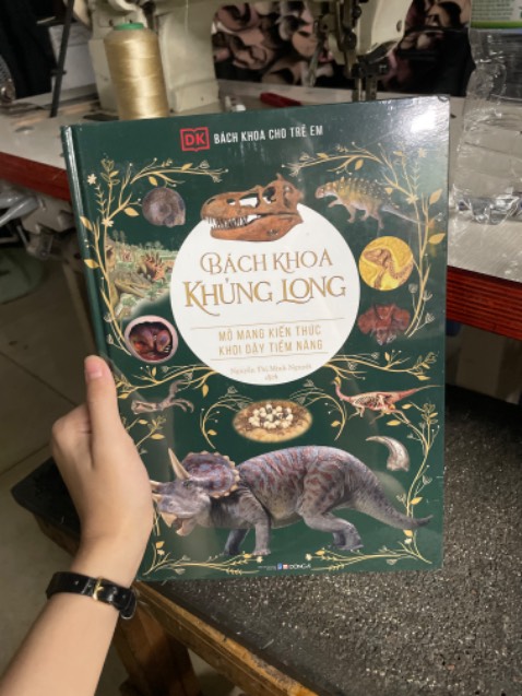 Giao hàng nhanh. Đóng gói chắc chắn. Sách đẹp nặng tay. Ok