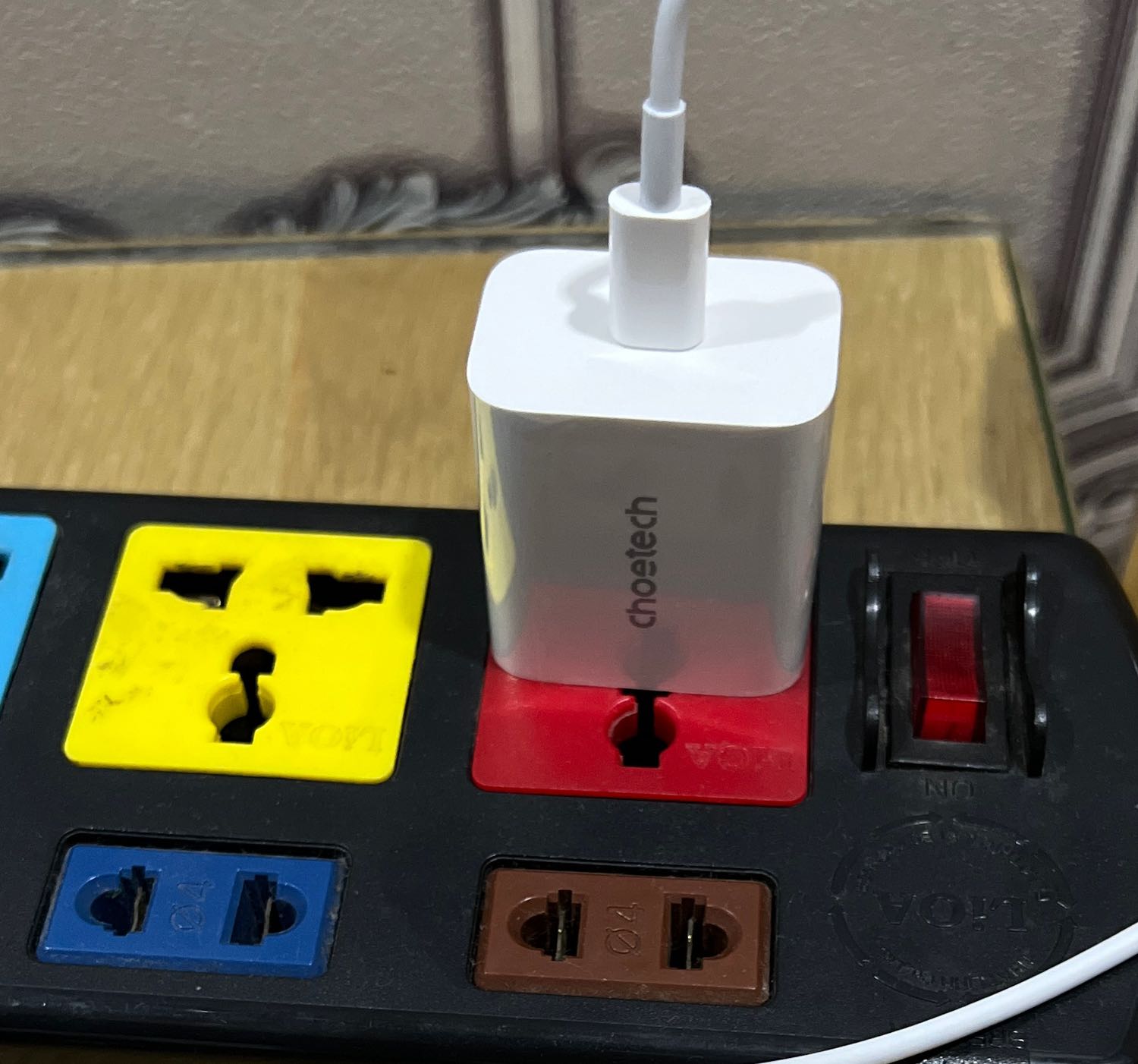 Tikinow nên lúc nào cũng đúng hẹn ! Ko biết có bền ko nhưng em giao hàng rất ok ! Thử cắm thì điện vào nhưng chưa dùng nên ko thể đánh giá đc! Tạm thời thế đã, sau sẽ cmt tiếp !