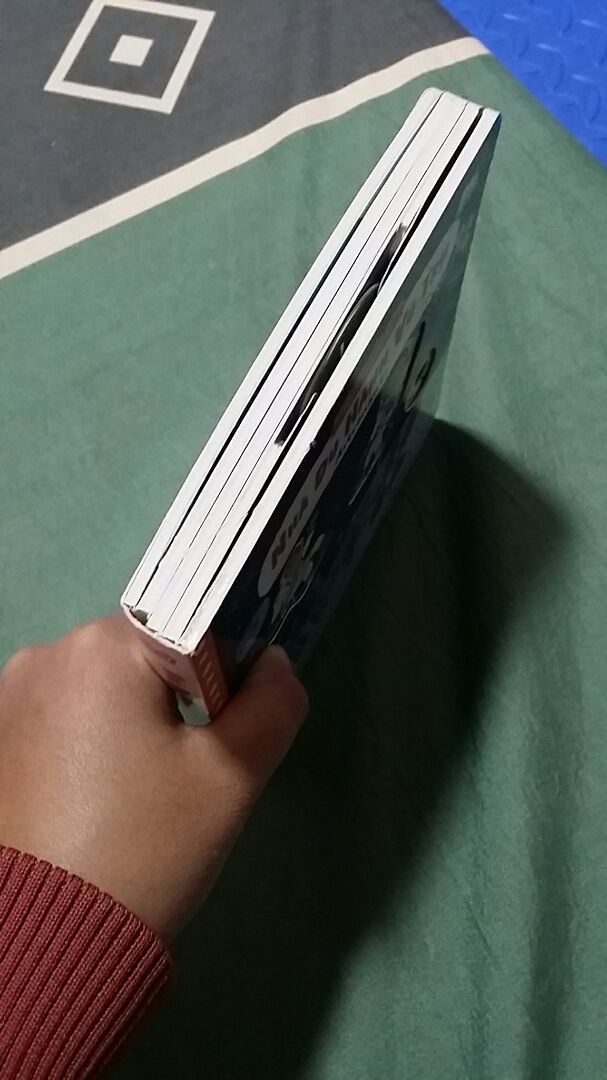 sách tương tác cực mạnh kết hợp với chủ đề mới lạ khiến bé rất thích thú