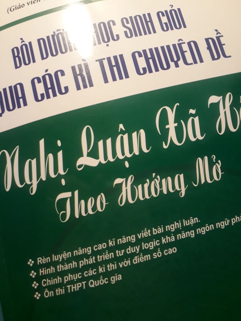 đóng gói okela, mình rất ưng ý, hộp vẹn nguyên, sách mới, nói chung ok! nội dung phân tích hướng giải đề,.. giúp định hướng khi làm bài nhưng ko rcm lắm cho những bạn thi ở cấp cao như tỉnh, thành phố,... chỉ mang tính chất tham khảo và tính ứng dụng tương đối!