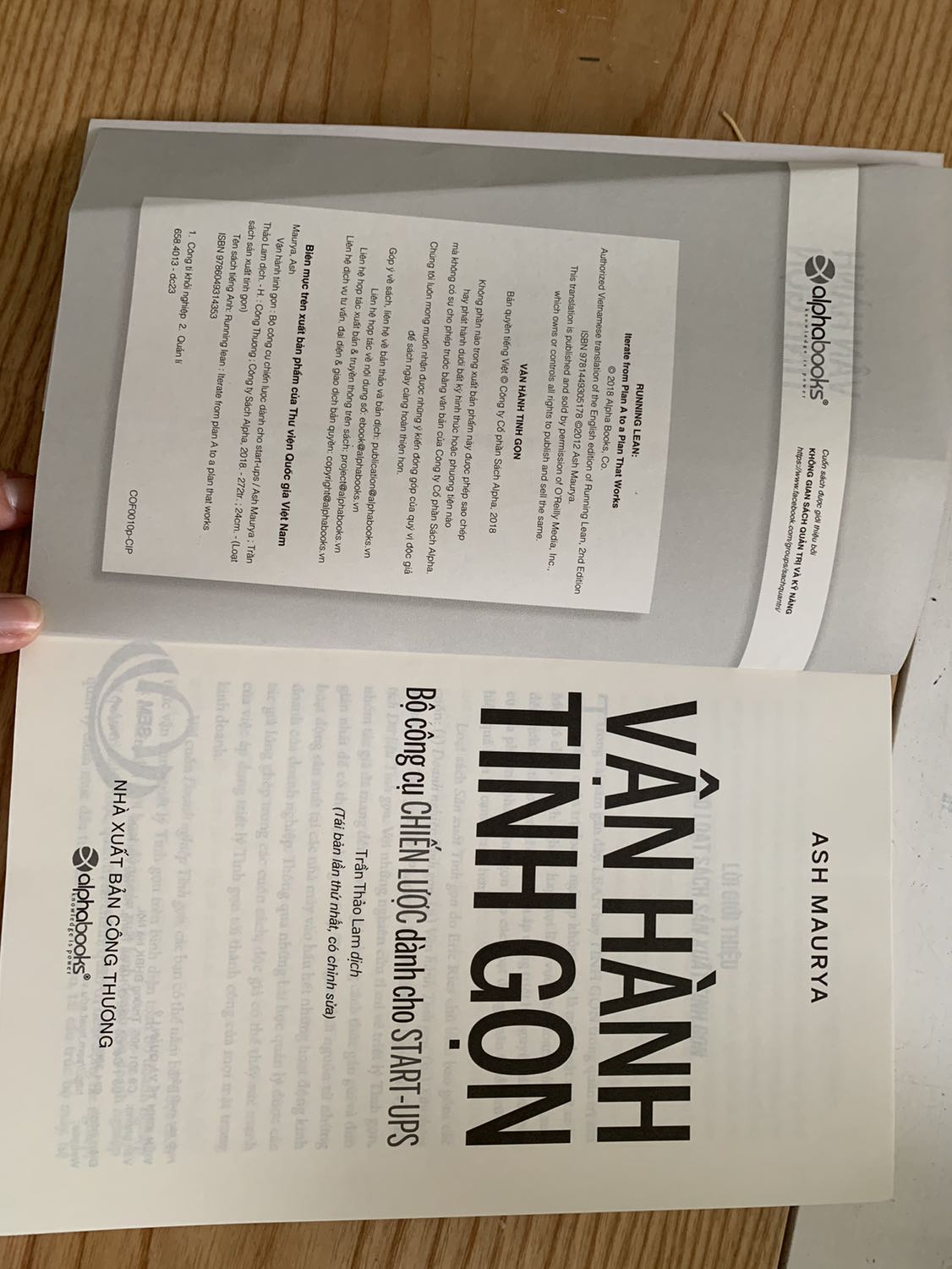 SP đóng gói cẩn thận, nhìn gọn gàng rõ net, xuất bản bở NS Alpha giá gốc 159k. Mua online bao ship là 120k quá ngon!