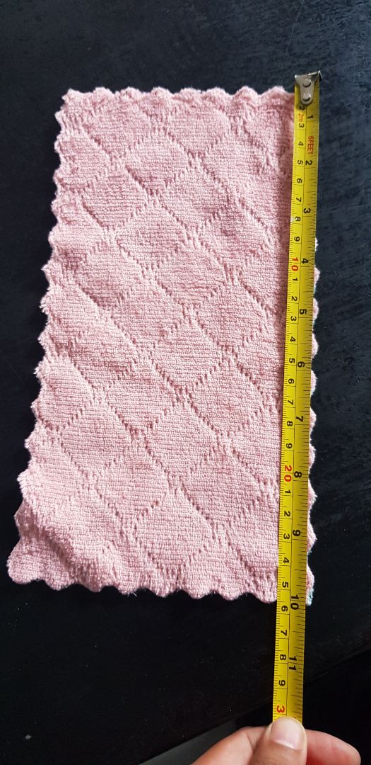 Giao hàng k đúng mô tả. đã yêu cầu đổi trả. yeu cau shop buôn bán oke nhé