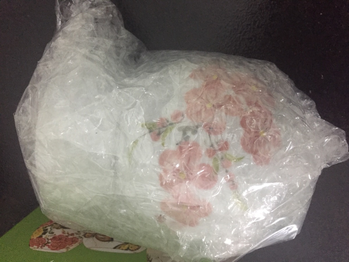 Cảm ơn tiki giao hàng rất nhanh, sản phẩm đẹp, đóng gói cẩn thận, mình rất hài lòng