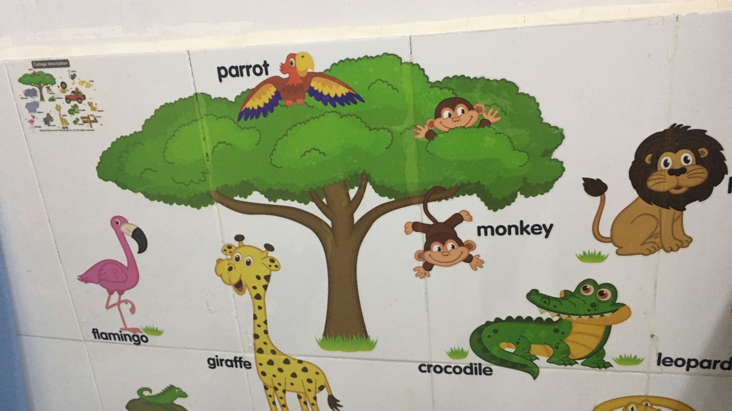 Sản phẩm dính tường tốt, hình cực kỳ đẹp rõ , mình rất thích