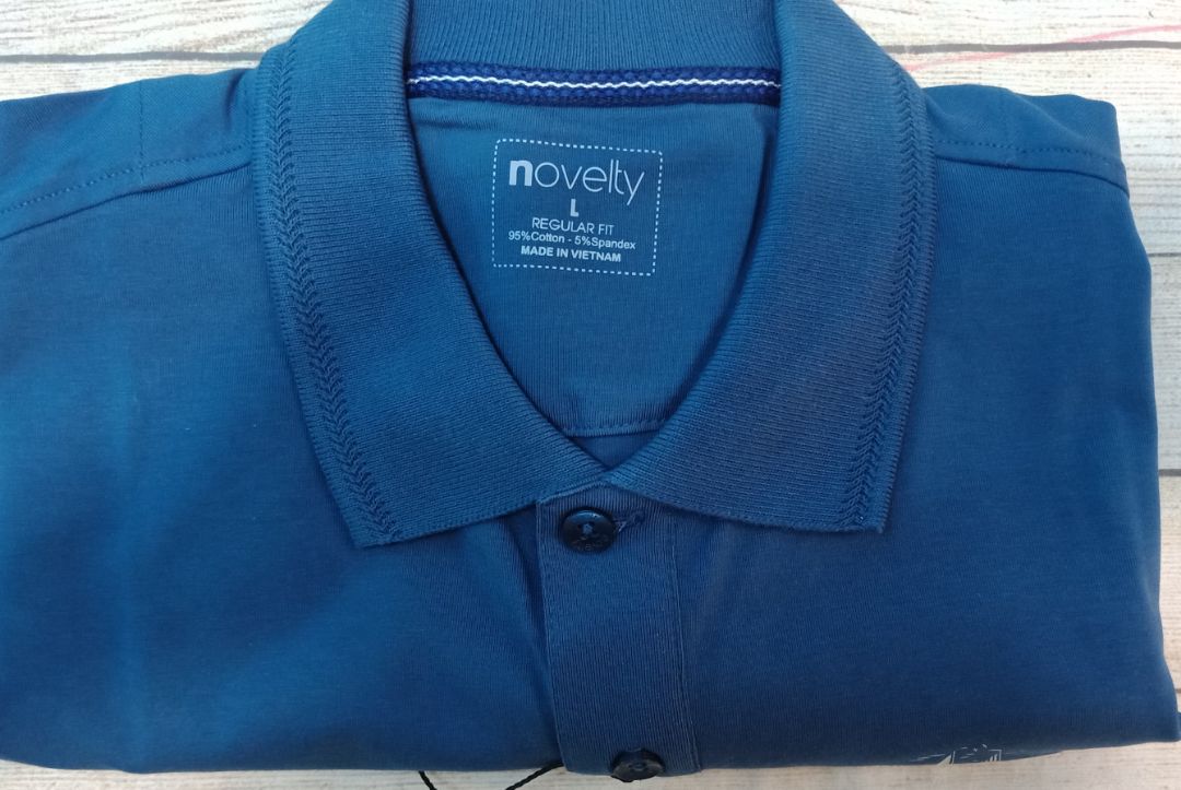 Shop đóng gói hàng cẩn thận,
Chất cotton mỏng, mát. màu áo sậm hơn trong ảnh chụp 
Shop đóng gói hàng cẩn thận
Chất cotton mỏng, mát. màu áo sậm hơn trong ảnh chụp.