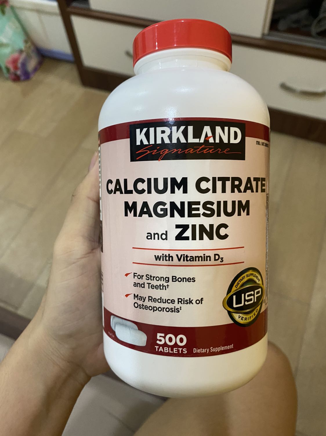 Mùa dịch nhận hàng hơi chậm nhưng mà hũ thuốc to đùng 500vien uống ko biết khi nào hết