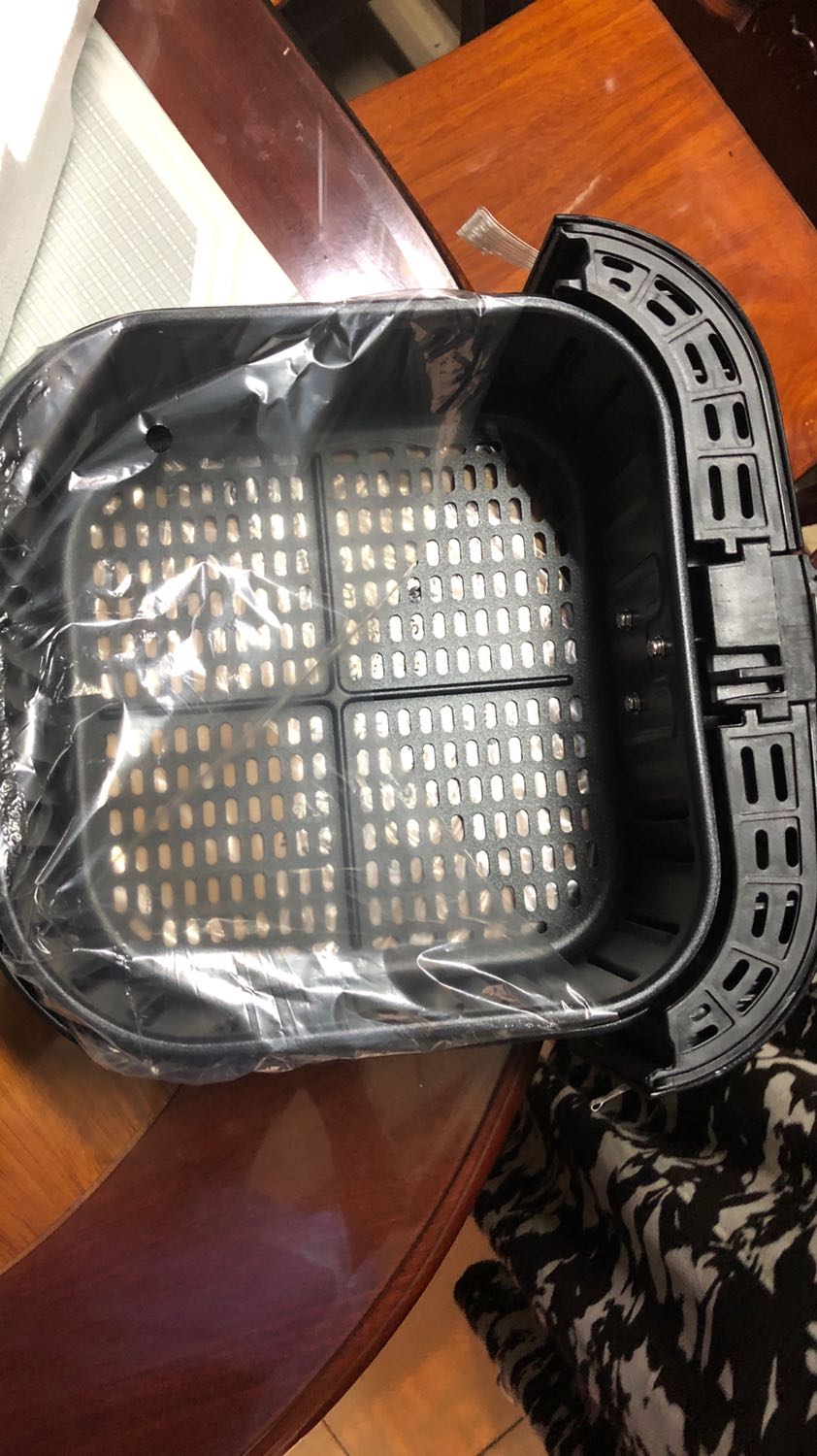 Giào hàng cực nhanh, đặt tối hôm qua chiều ngày mai giao ngay. Đóng thùng cẩn thận, mẫu mã khá ok như trong mô tả. Có phiếu bải hành, hướng dẫn sử dụng chi tiết, đàng hoàng. Sử dụng sẽ cảm nhận và đánh giá sau. Tạm thời khuyến khích cho 5 sao