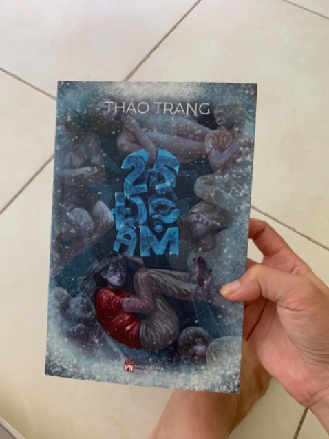 Lần sau sẽ tranh thủ ra nhà sách mua. Hứng đọc mà phải đợi lâu minh thấy hơi khó chịu. Nhưng vẫn đánh giá 5 sao cho sự cố gắng của tập thể TiKi. Thanks