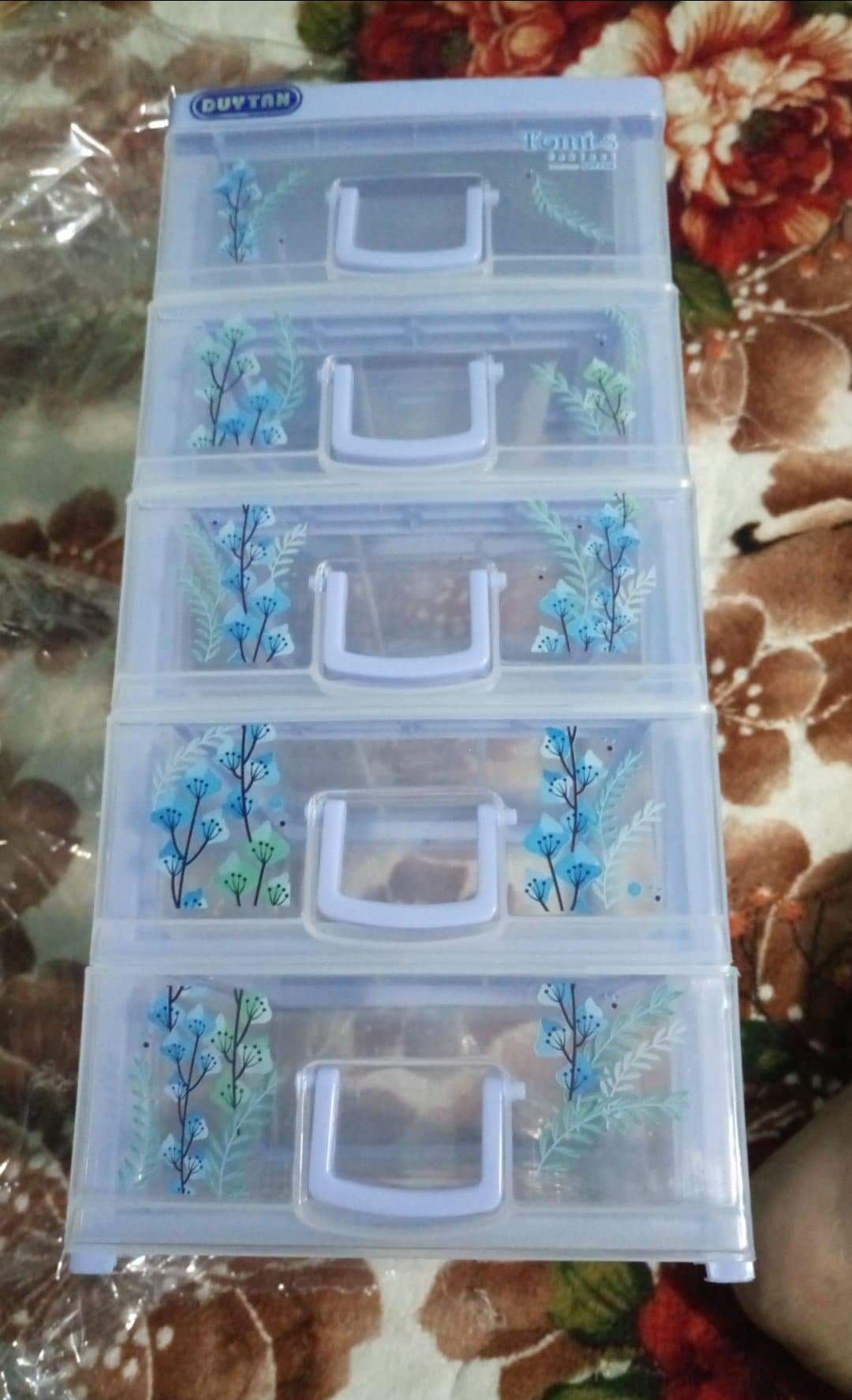 Tiki giao hàng nhanh, hàng giống hình, không bị vỡ, giao màu ngẫu nhiên mà đúng màu mình thích luôn nên rất vui, chất lượng sản phẩm tốt, rất yên tâm mỗi khi mua hàng ở Tiki, mà giao hàng lại nhanh nữa Tiki giao hàng nhanh, hàng giống hình, không bị vỡ, giao màu ngẫu nhiên mà đúng màu mình thích luôn nên rất vui, chất lượng sản phẩm tốt, rất yên tâm mỗi khi mua hàng ở Tiki, mà giao hàng lại nhanh nữa