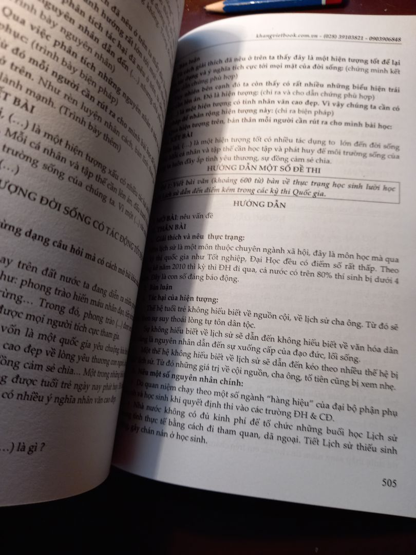 Sản phẩm giao nhanh, đóng gói cẩn thận. Sách rất hay, phù hợp với những ai đang ôn thi thptqg.
