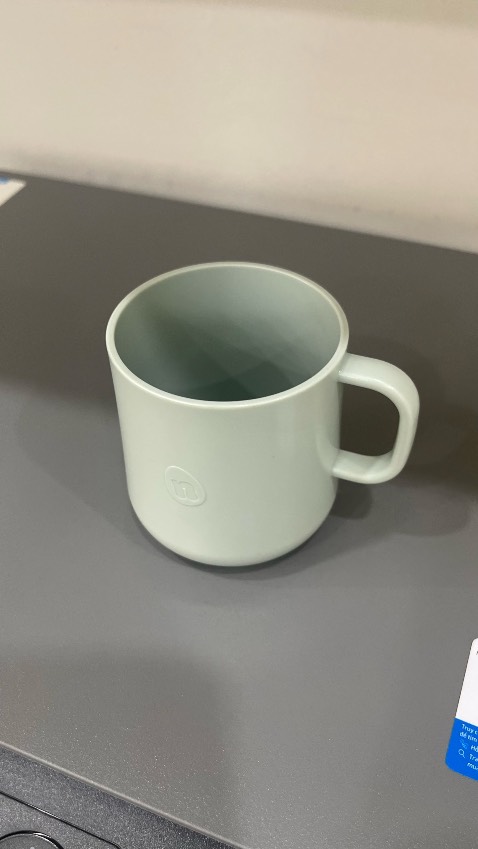 Ly đẹp, bền, giao nhanh. Nhân viên shop tư vấn nhiệt tình, hàng chính hãng. Nên mua ❤️❤️