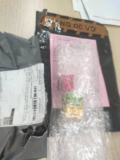 Giao sai sản phẩm. Mua giao rọc giấy lại giao đồ chuốt bút chì