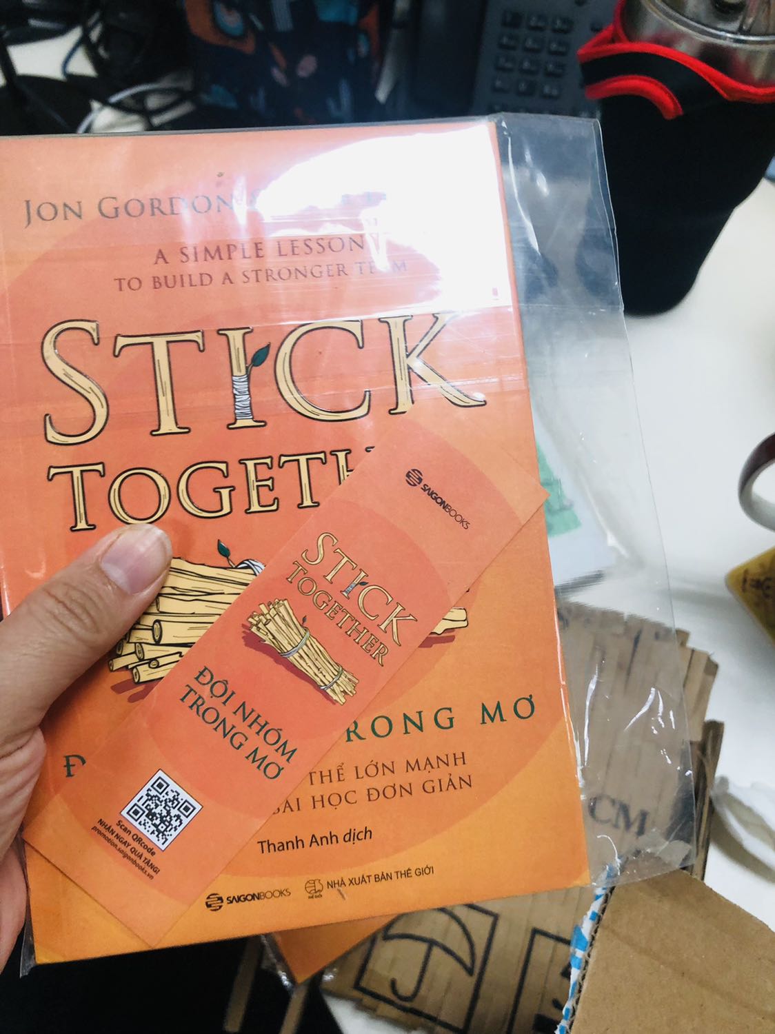 Sách bọc cẩn thận, giá tốt, hài lòng!