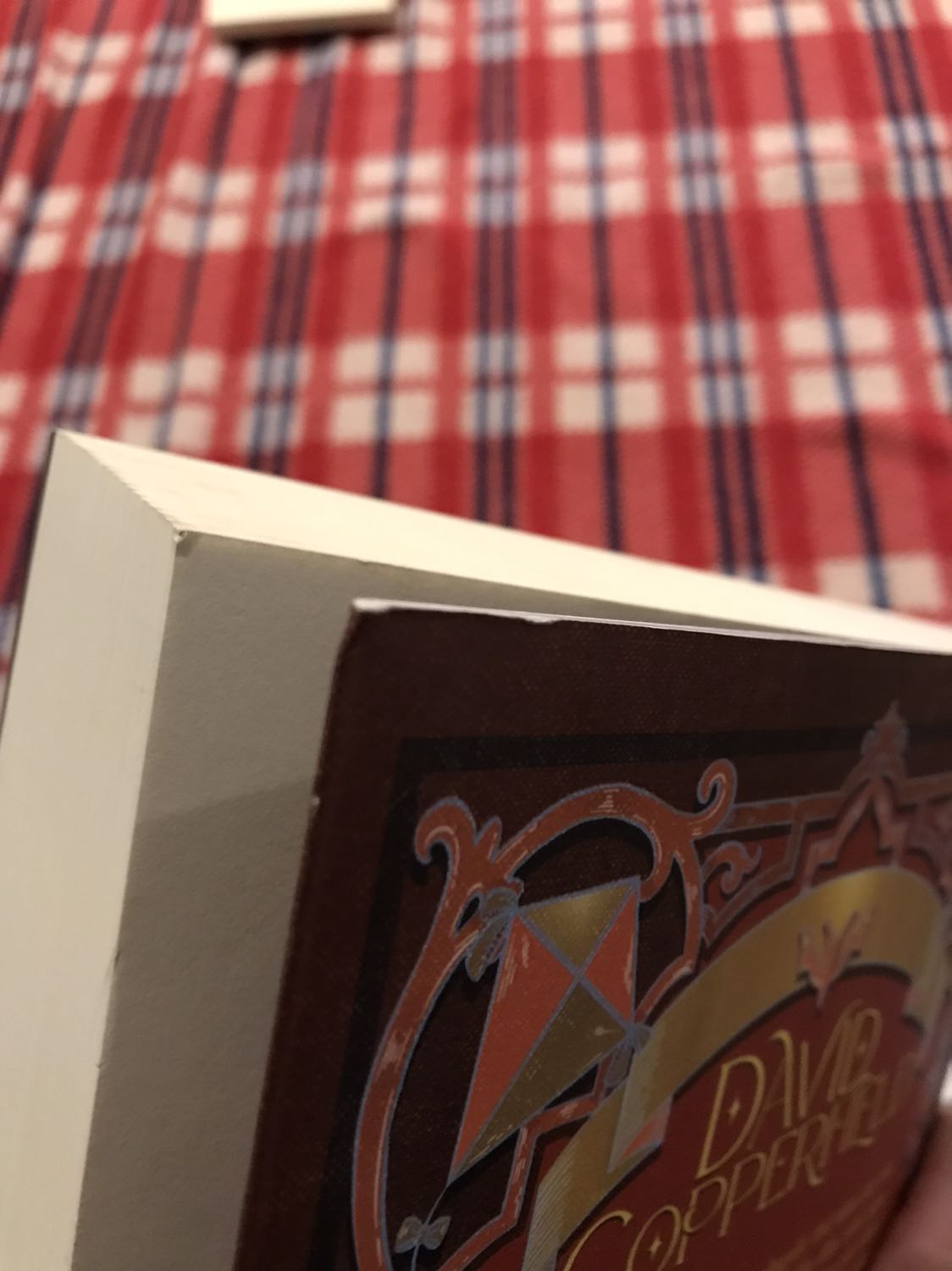 Vận chuyển tệ quá. Sách cũ nữa. Nhận sách mà chán quá.