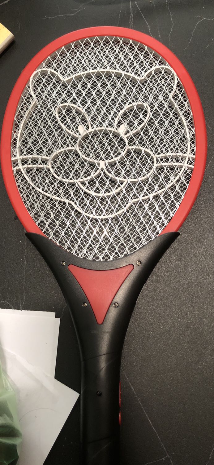 Như hình, giao hàng đúng hẹn. Hàng chắc chắn, sử dụng tốt, chưa biết có bền hay không.