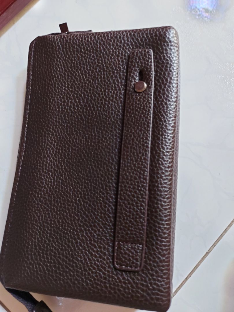 sản phẩm hơi thiếu một chút móc treo ...so với hình quảng cáo ;còn lại công ty chuyển hàng nhanh và rất tốt...