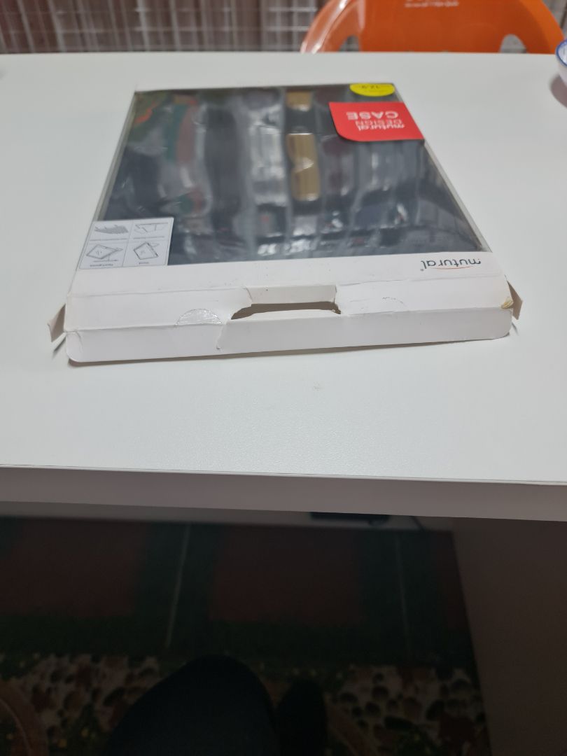 Hàng bị bóc rách nát, như hàng đã qua sử dụng. quá tệ