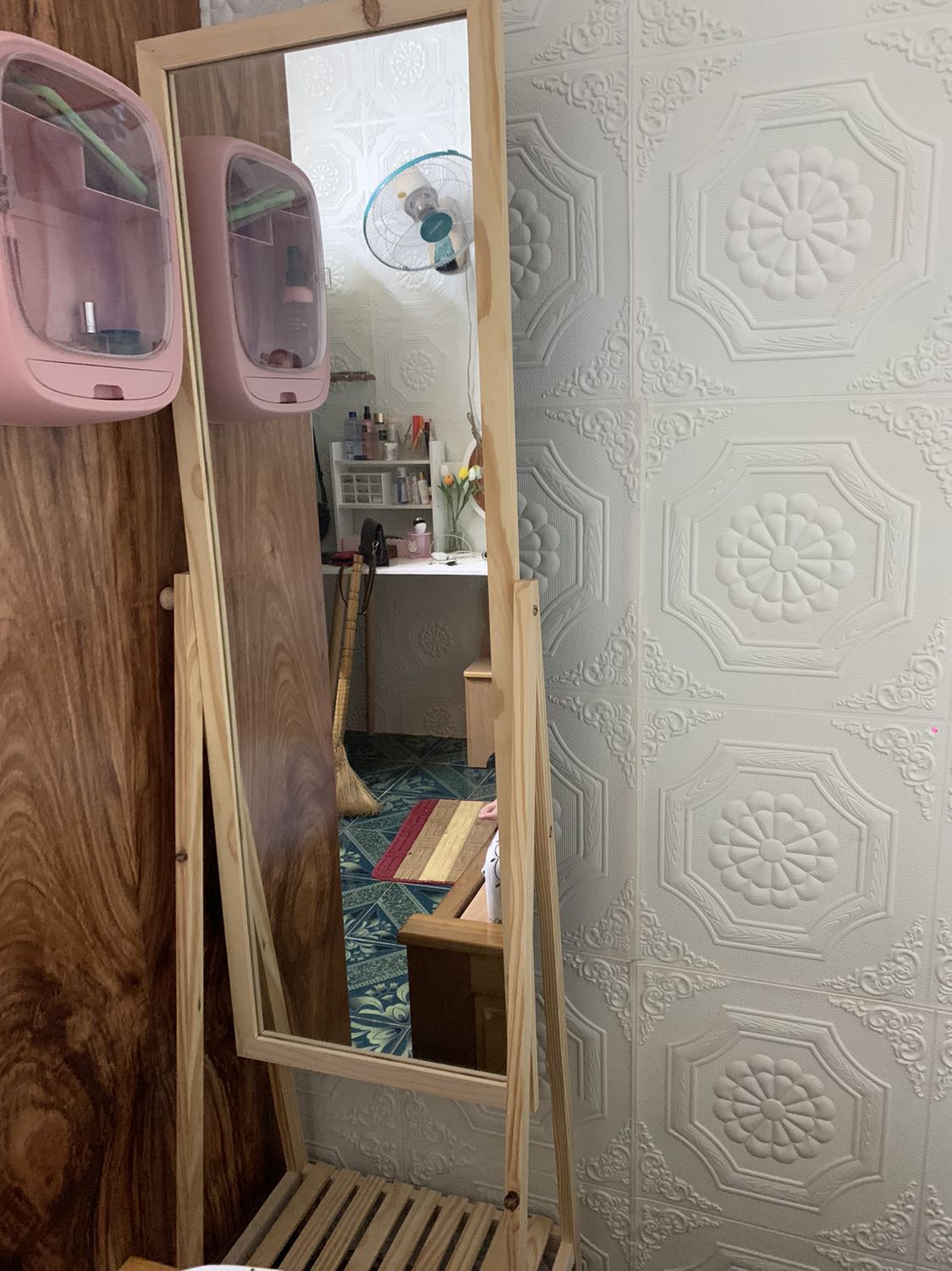 Sản phẩm đẹp, okela nhưng 1 bên ốc bị ngắn! Mình phải thay bằng ốc nhà mình