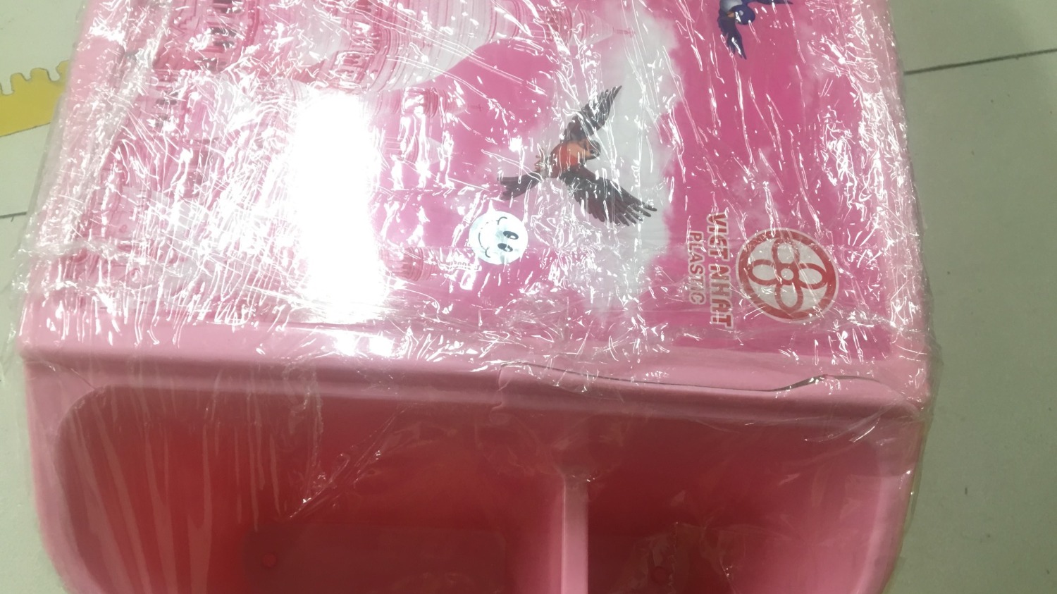 MÌnh mua  hàng trên tiki 4 lần thì 2 lần hàng không sử dụng được. 1 lần không dùng được, lần này hàng vừa mua vừa bóc ra đã bị vỡ không dùng được. MÌnh mua  hàng trên tiki 4 lần thì 2 lần hàng không sử dụng được. 1 lần không dùng được, lần này hàng vừa mua vừa bóc ra đã bị vỡ không dùng được.