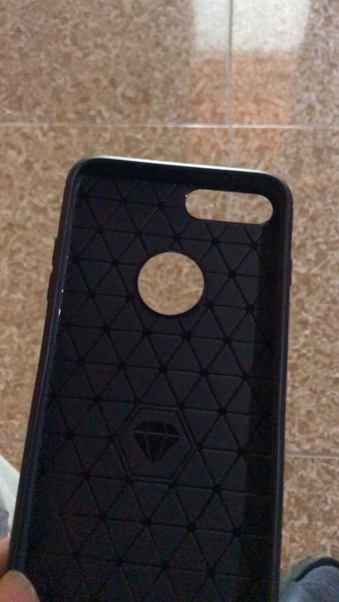 Hàng như bài đăng khá đẹp giống với kiểu mua lần trước . Nhưng mềm hơn cái cũ . Giao hàng nhanh hơn dự kiến . Nói chung ổn !