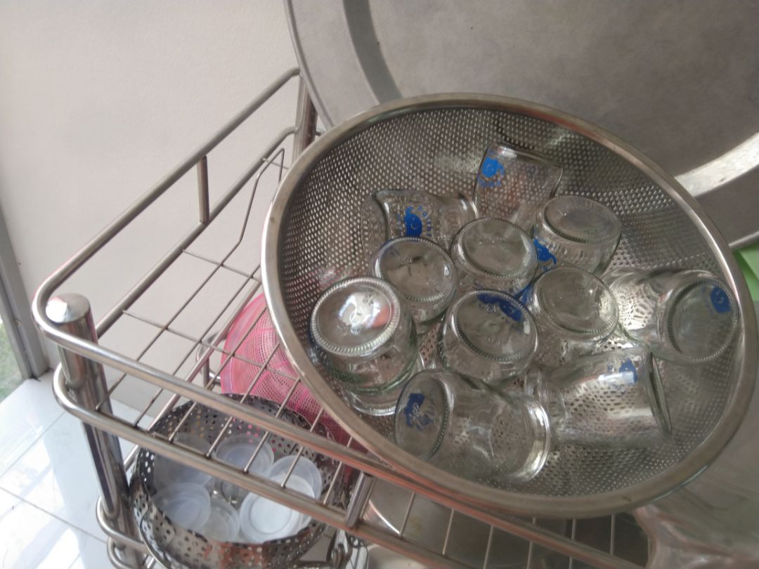 đóng gói ko cẩn thận, giao hàng có 1 cốc bị vỡ. đóng gói ko cẩn thận, giao hàng có 1 cốc bị vỡ.