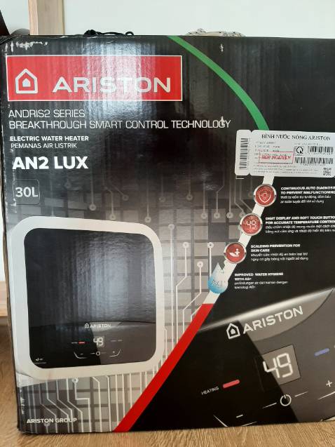 Giao hàng đúng hẹn, free lắp đặt nên đỡ tốn kém, thợ lắp dễ thương, nhiệt tình. Hàng nguyên đai nguyên kiện. Máy lắp xong tế thì thấy đúng như giới thiệu. Có 7 lần bảo trì nên cũng khá ytam. Máy lỗi vẫn đổi trả bình thường.