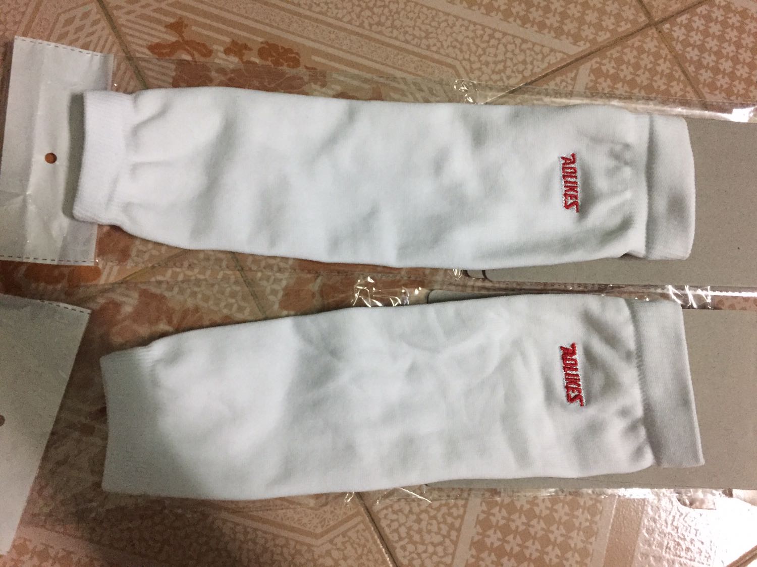 Độ co dãn cao, hút mồ hôi tốt. Nhân viên giao hàng nhanh.