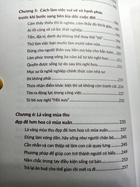 Sách giao nhanh,đóng gói kĩ. Nội dung: câu từ dung dị, dễ hiểu, đọc và chiêm nghiệm về lối sống giản đơn và thực tập để đạt được hạnh phúc